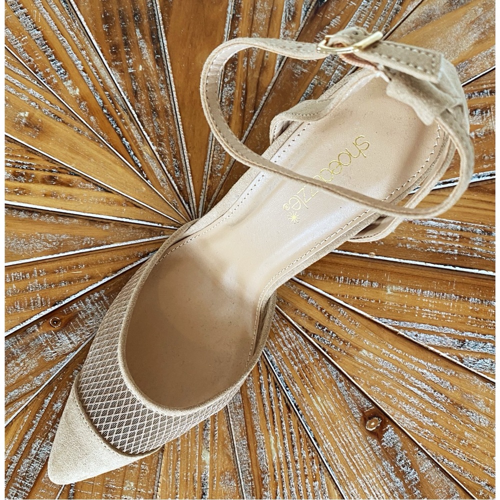 NWT Shoe Dazzle Beige Mesh Detail Heeled Pumps - Picture 2 of 10